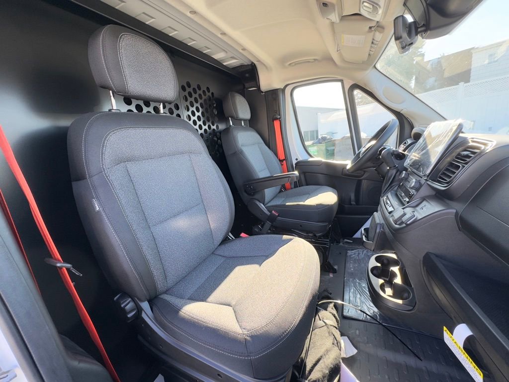 Used 2025 RAM ProMaster 2500 w/ Premium Convenience Group FWD image 21