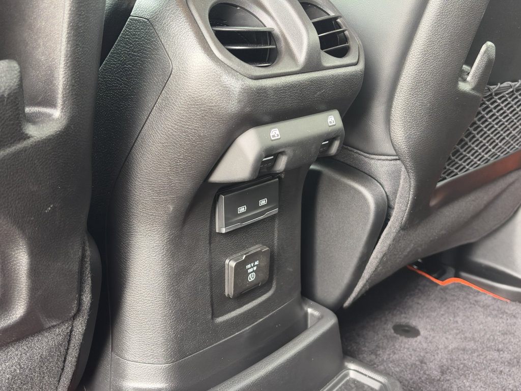 Used 2025 Jeep Wrangler Unlimited Rubicon AWD/4WD image 26