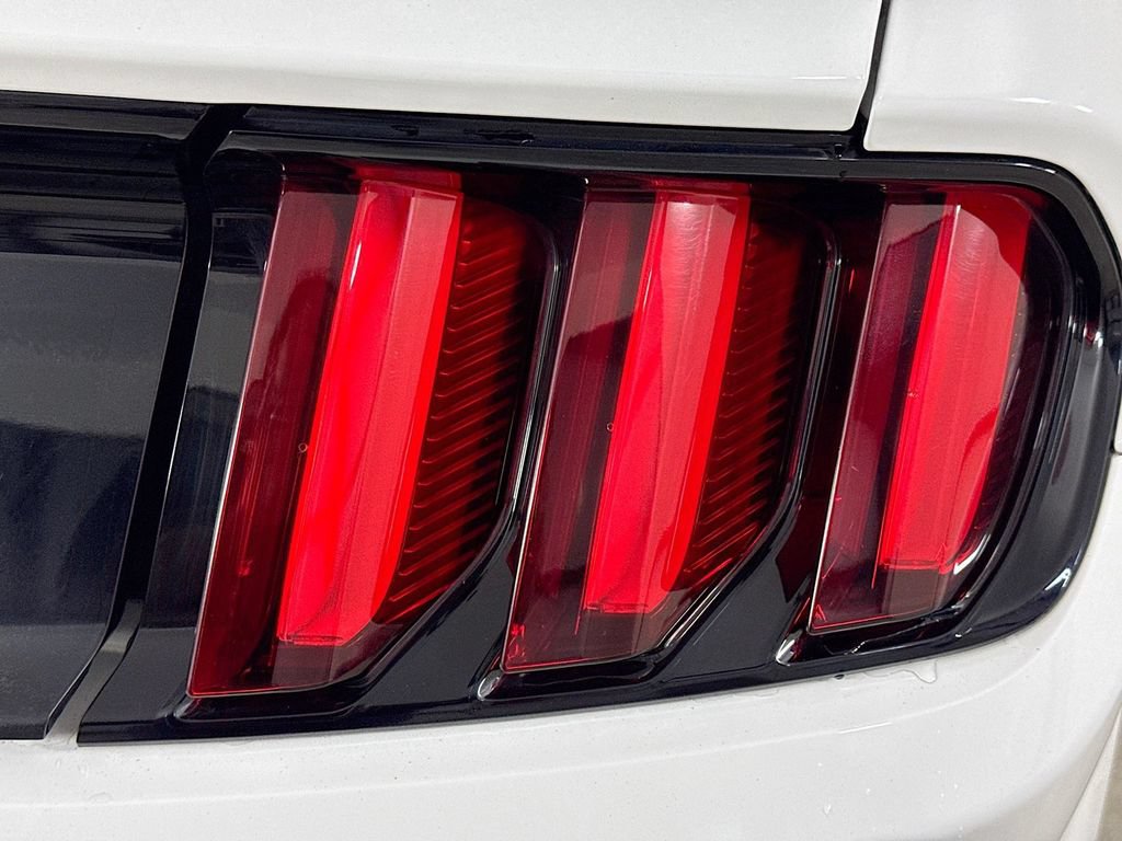 Used 2016 Ford Mustang GT Premium w/ Equipment Group 401A RWD image 32