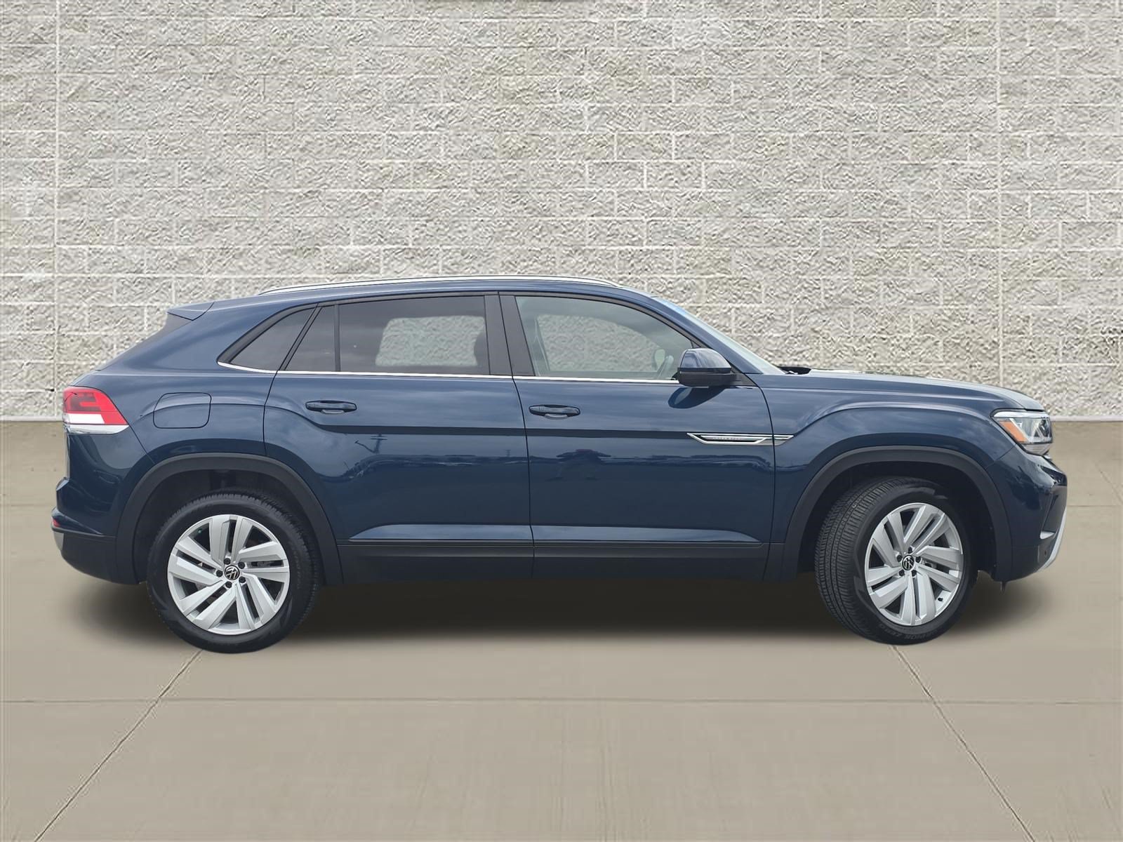 Certified 2023 Volkswagen Atlas Cross Sport SE AWD/4WD image 8