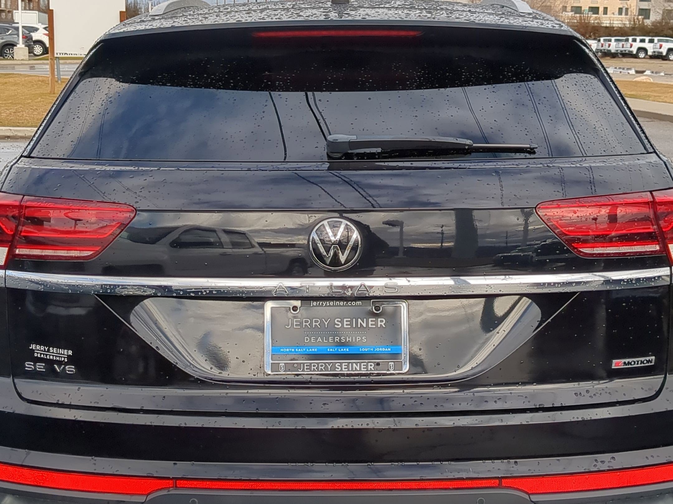 Used 2020 Volkswagen Atlas Cross Sport SE w/ Panoramic Sunroof Package image 14