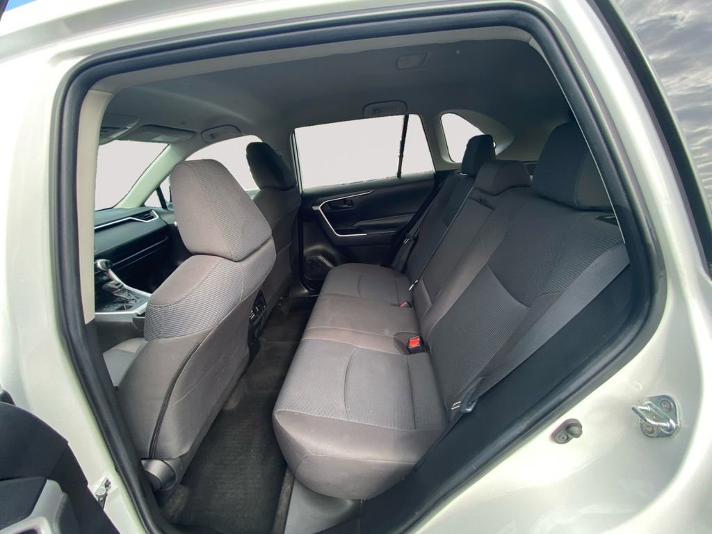 Used 2023 Toyota RAV4 LE AWD/4WD image 13