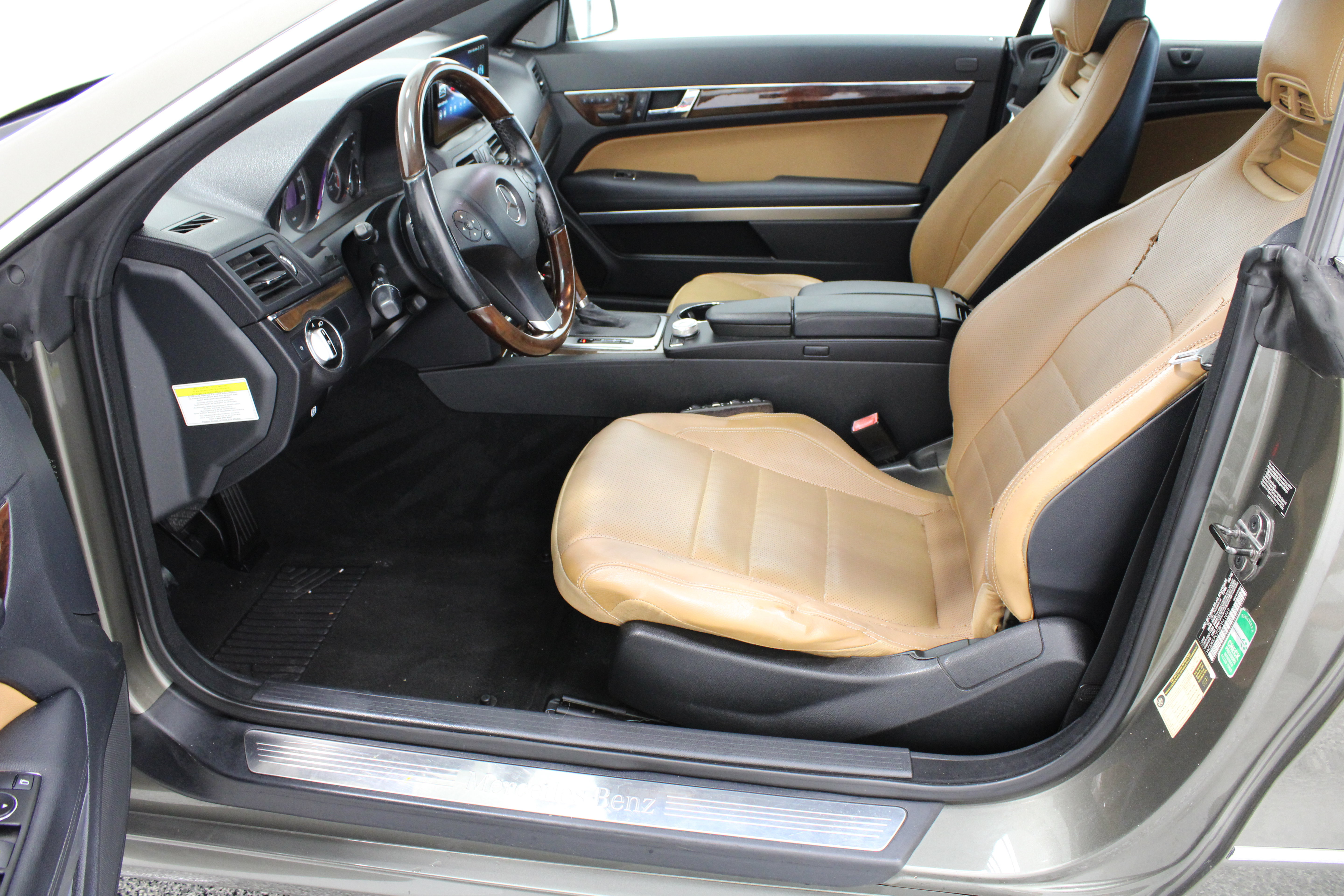 Used 2011 Mercedes-Benz E 550 Cabriolet image 14
