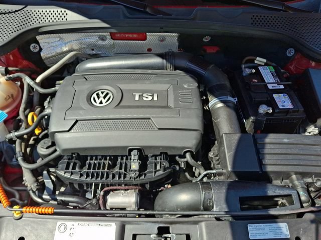 Used 2015 Volkswagen Beetle 1.8T FWD image 27