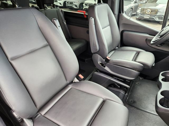Used 2024 Mercedes-Benz Sprinter 2500 image 20