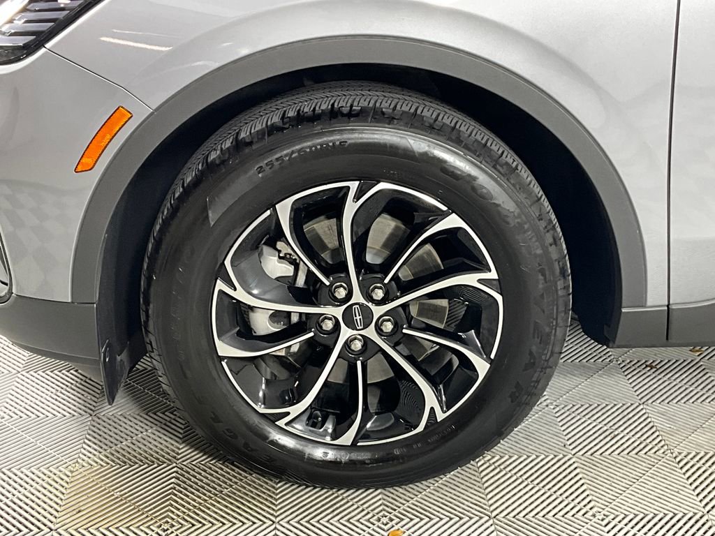 Used 2025 Lincoln Nautilus Premier image 29