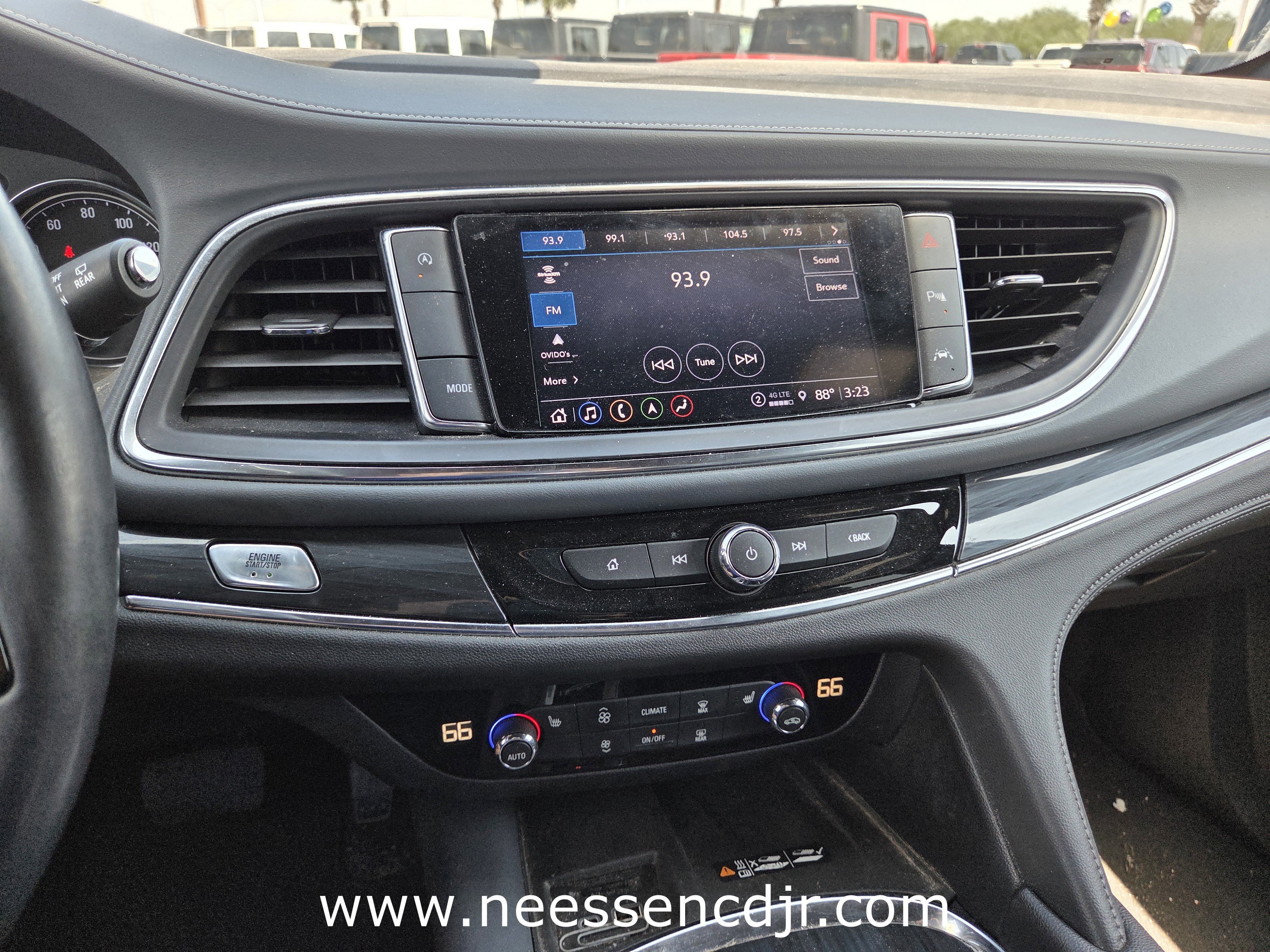 Used 2023 Buick Enclave Essence w/ Experience Buick Package image 8