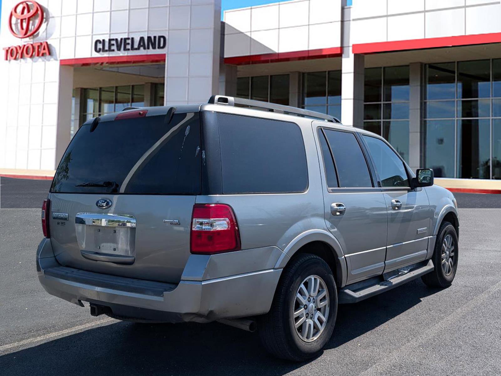 Used 2008 Ford Expedition XLT AWD/4WD image 7