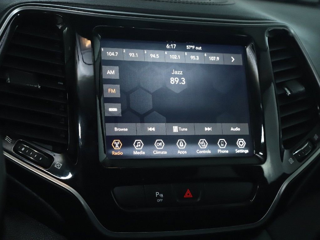 Used 2019 Jeep Cherokee Limited AWD/4WD image 27