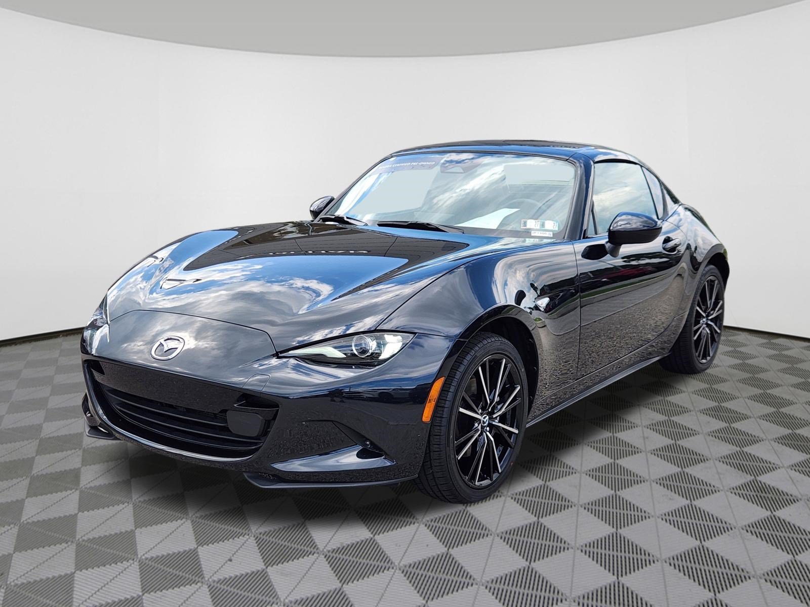 Certified 2025 MAZDA MX-5 Miata RF Grand Touring RWD image 2