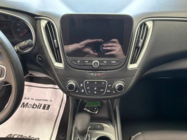 Used 2024 Chevrolet Malibu LT FWD image 21