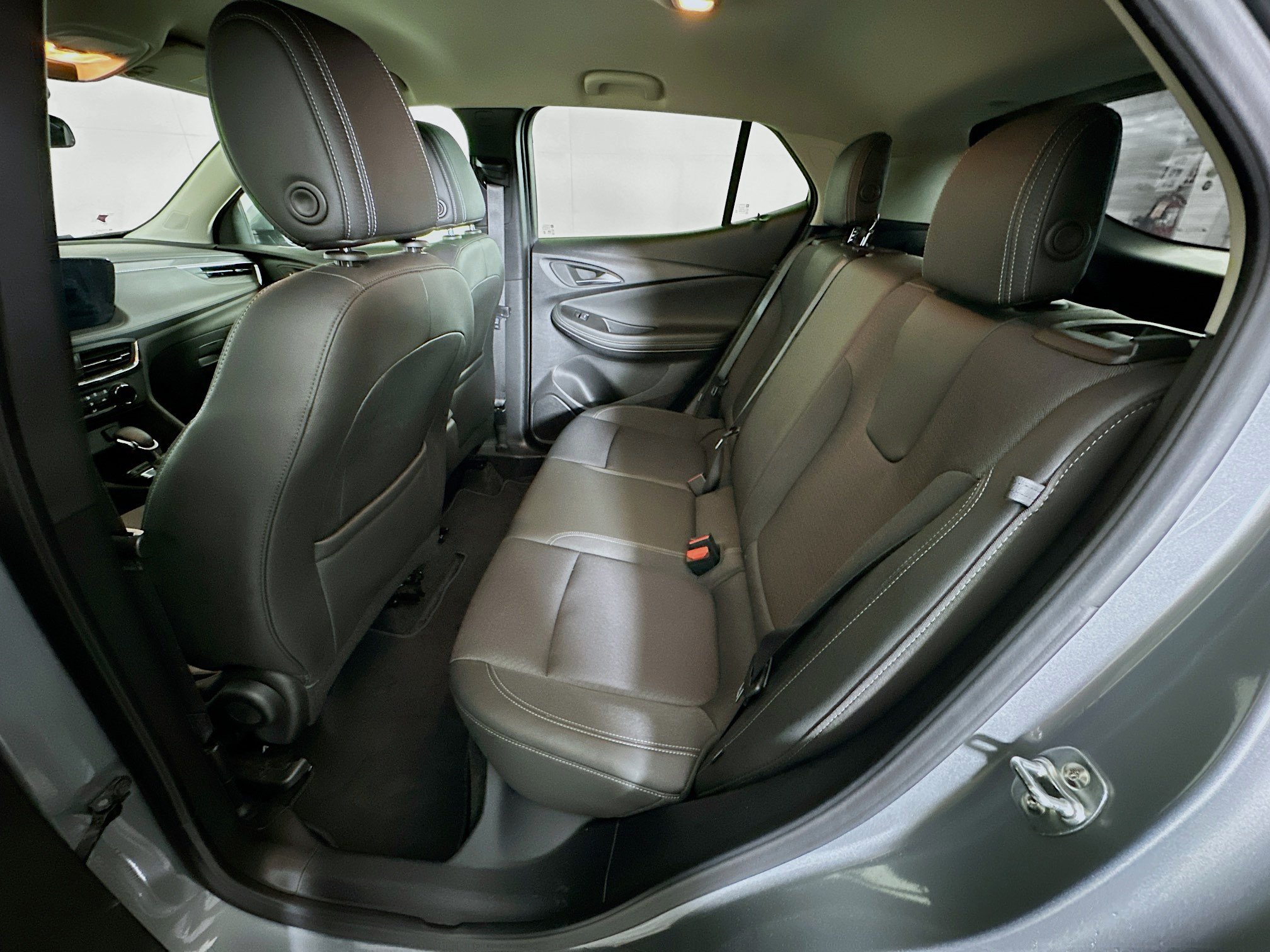 Used 2025 Buick Encore GX Preferred FWD image 25