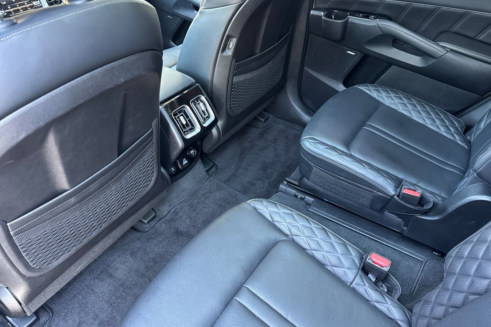 Used 2023 Kia Sorento SX image 13