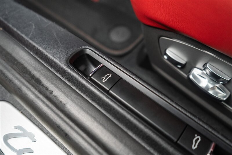 Used 2014 Porsche 911 Turbo S AWD/4WD image 43