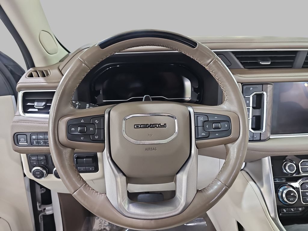 Used 2023 GMC Yukon XL Denali w/ Denali Reserve Package AWD/4WD image 26