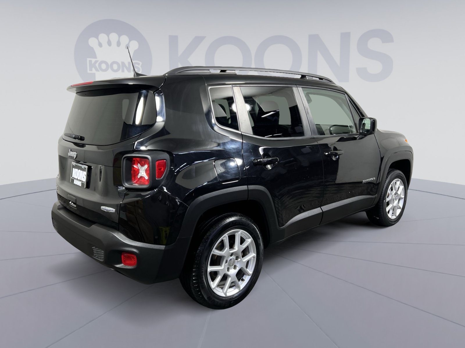 Used 2020 Jeep Renegade Latitude AWD/4WD image 11