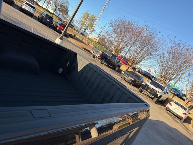 Used 2022 Chevrolet Silverado 1500 LTZ w/ Technology Package image 12