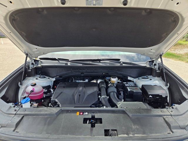 Used 2025 Hyundai Santa Fe SEL FWD image 31