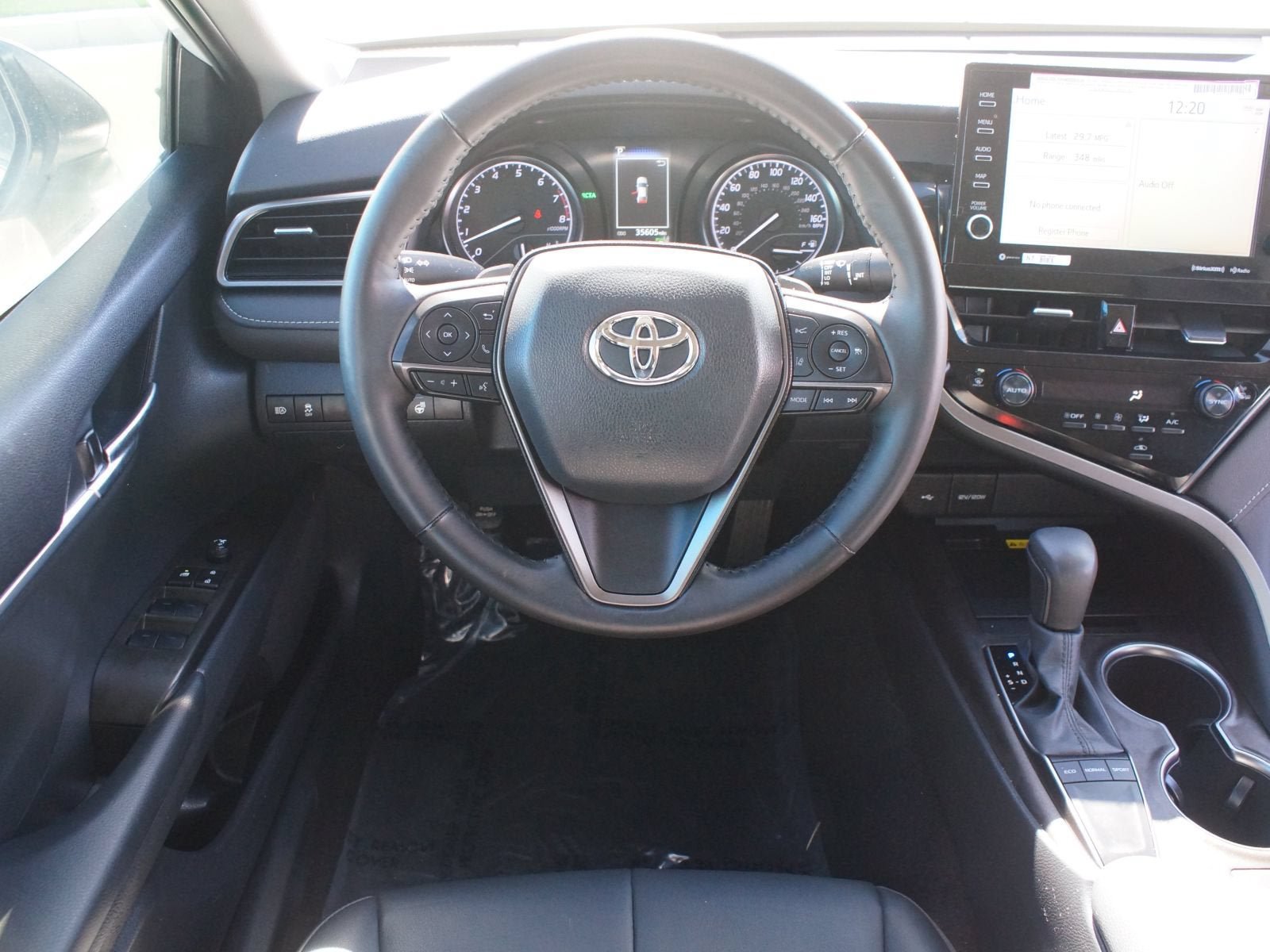 Used 2024 Toyota Camry SE w/ Cold Weather Package FWD image 5