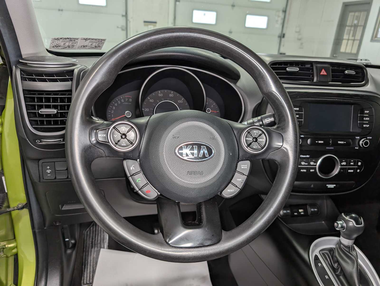 Used 2017 Kia Soul + FWD image 33