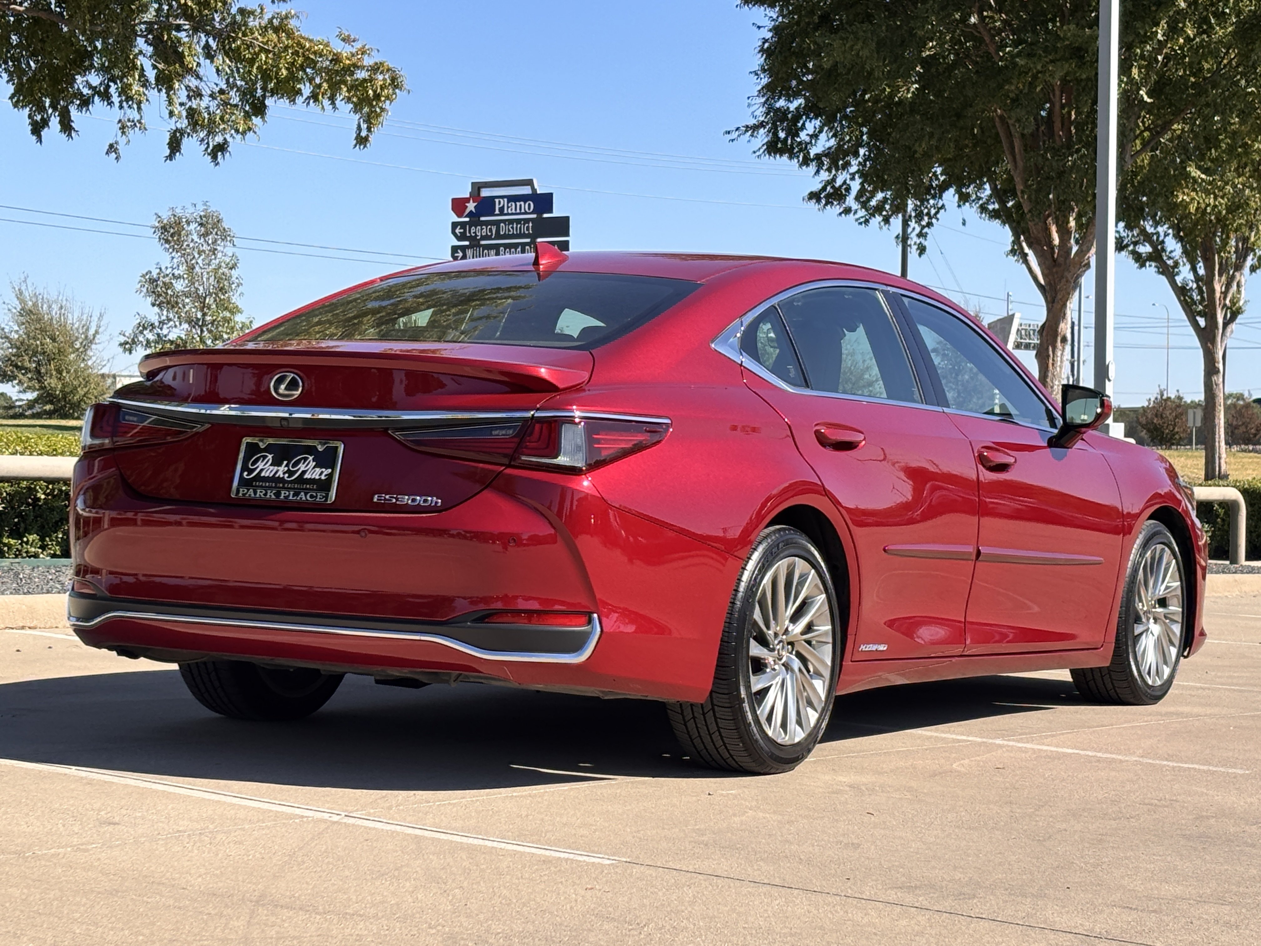 Used 2019 Lexus ES 300h Ultra Luxury FWD image 5