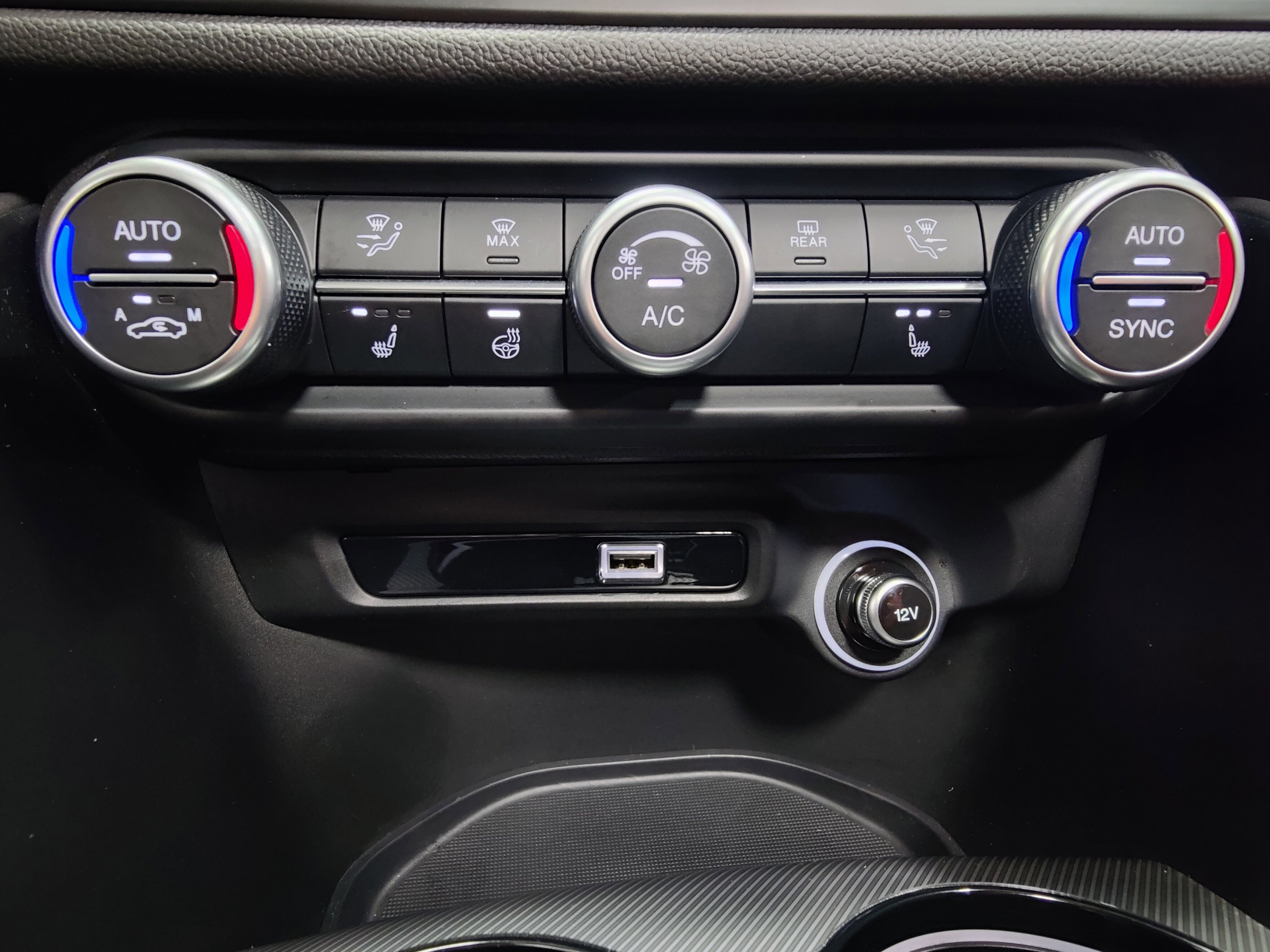 Certified 2022 Alfa Romeo Giulia Veloce image 21