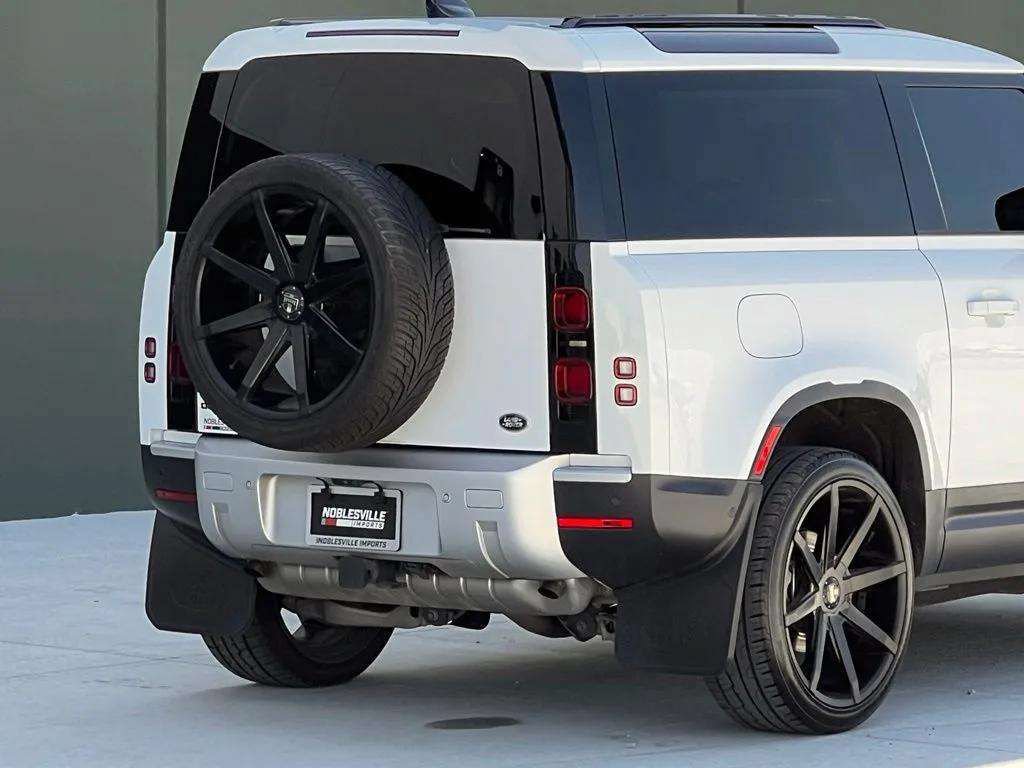 Used 2021 Land Rover Defender 90 S AWD/4WD image 29