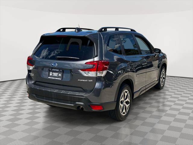Used 2023 Subaru Forester Premium AWD/4WD image 5