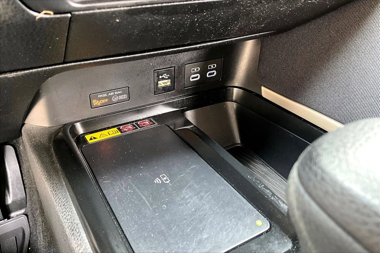 Used 2025 Toyota Camry LE FWD image 26