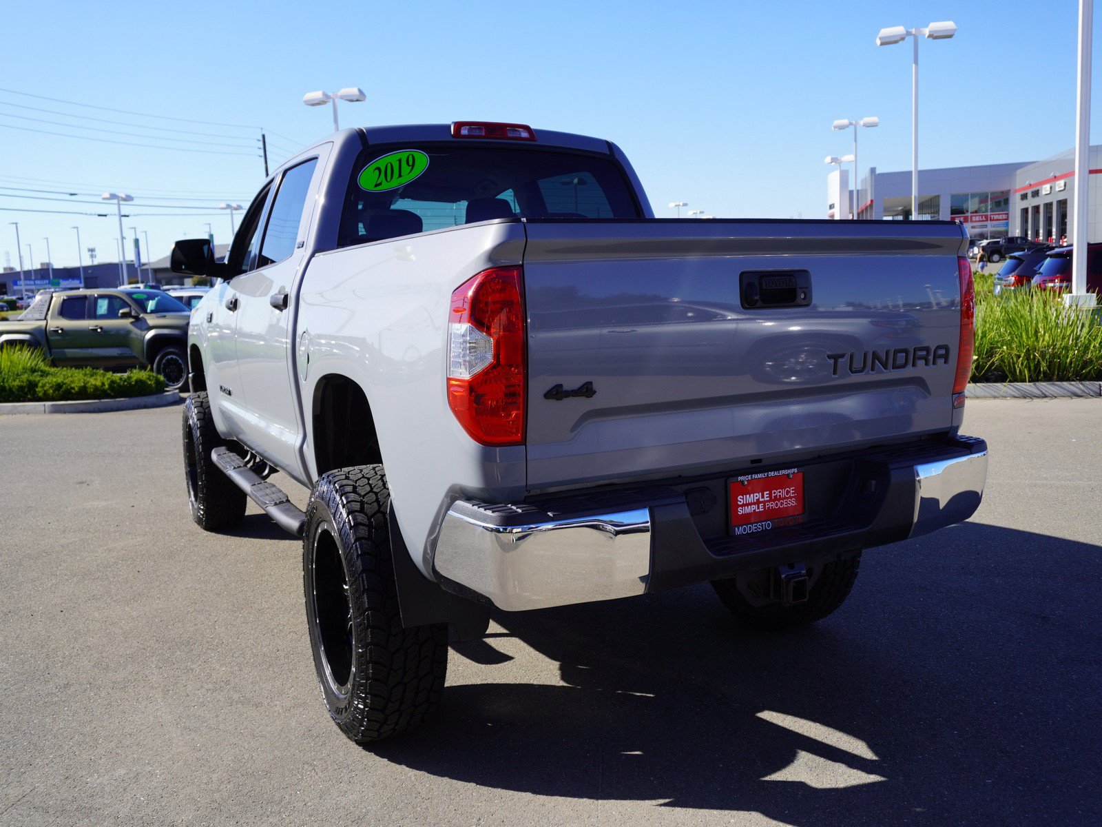 Used 2019 Toyota Tundra SR5 w/ SR5 Upgrade Package AWD/4WD image 10