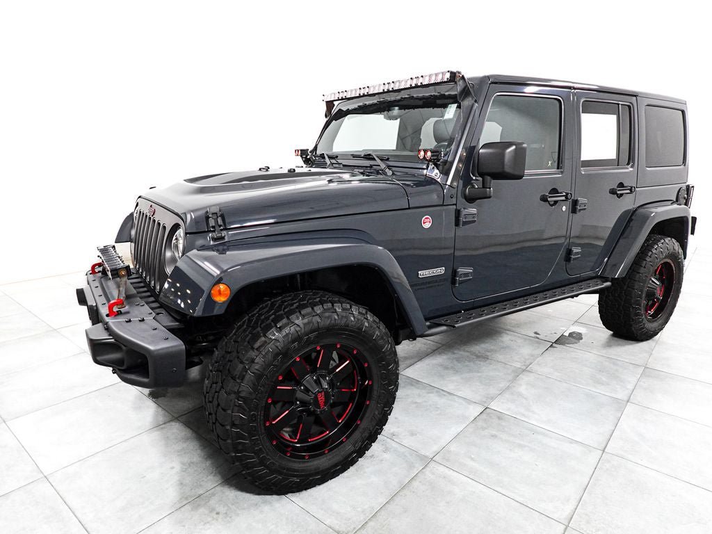 Used 2017 Jeep Wrangler Unlimited Rubicon AWD/4WD image 4