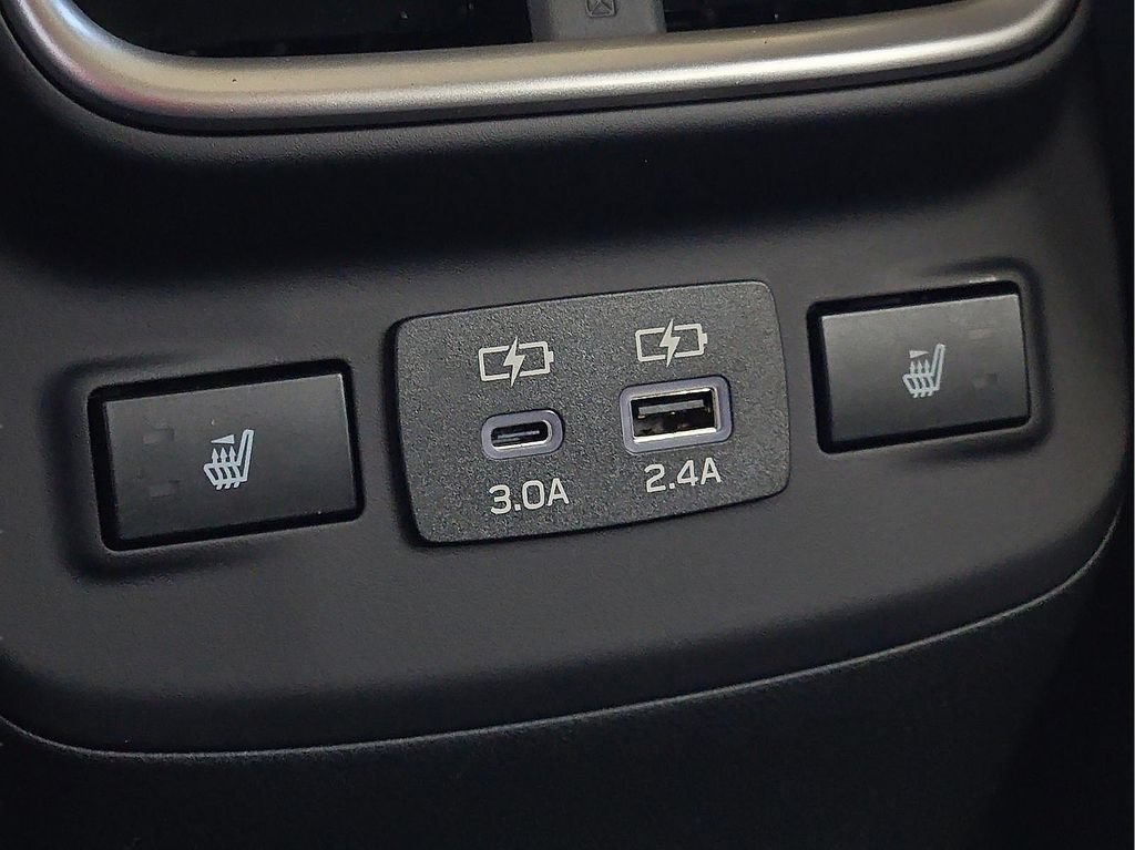 Certified 2025 Subaru Outback Touring AWD/4WD image 20