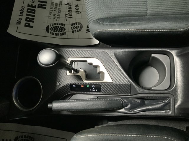 Used 2015 Toyota RAV4 XLE AWD/4WD image 31