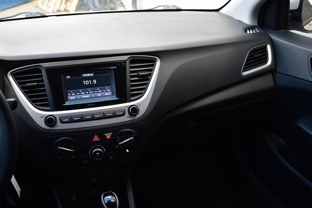 Used 2020 Hyundai Accent SE image 23