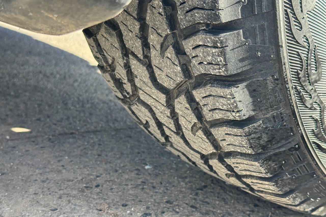 Used 2018 Nissan Frontier PRO-4X image 10