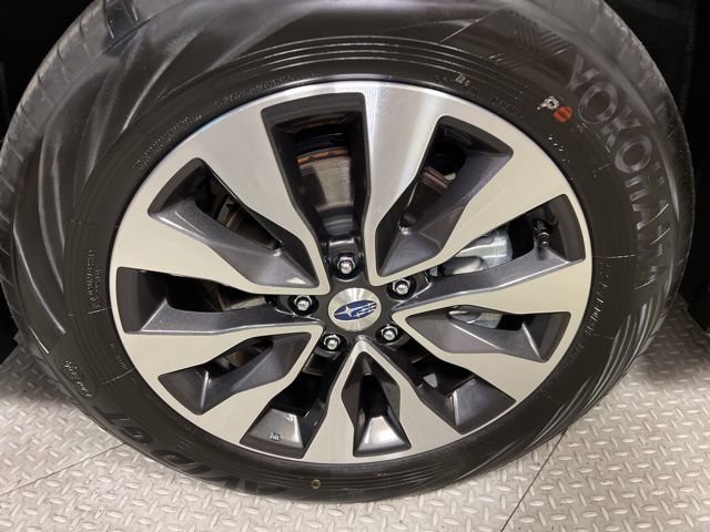 Certified 2025 Subaru Outback Limited image 23