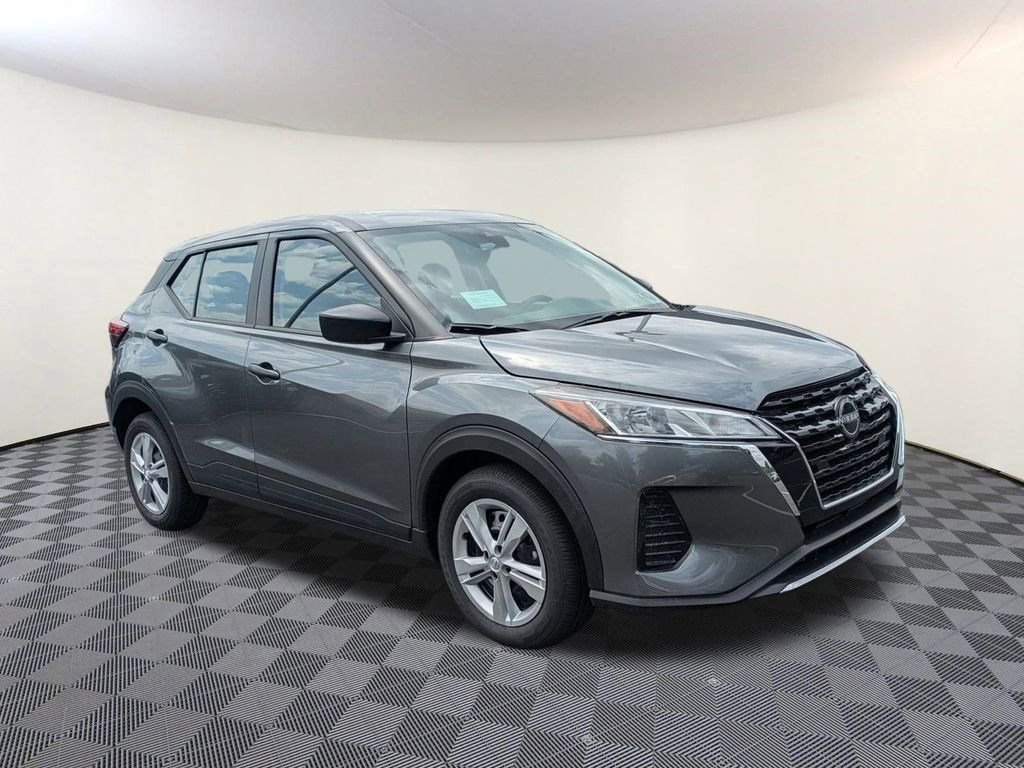 New 2025 Nissan Kicks Play S image 27