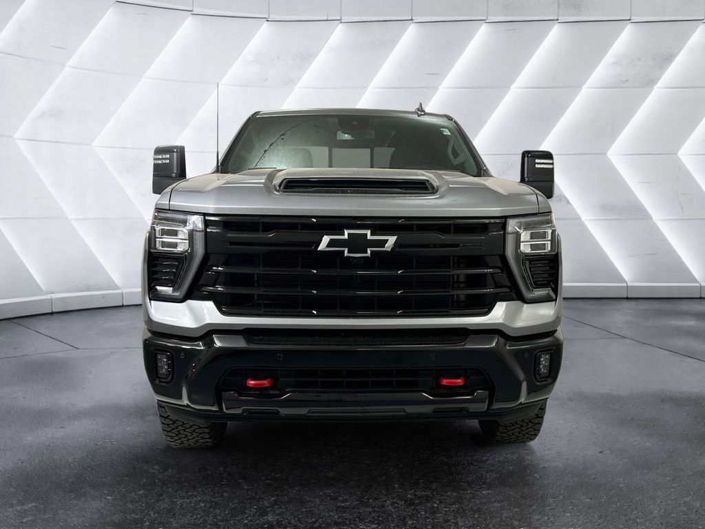 Used 2025 Chevrolet Silverado 2500 LTZ w/ LTZ Plus Package AWD/4WD image 2