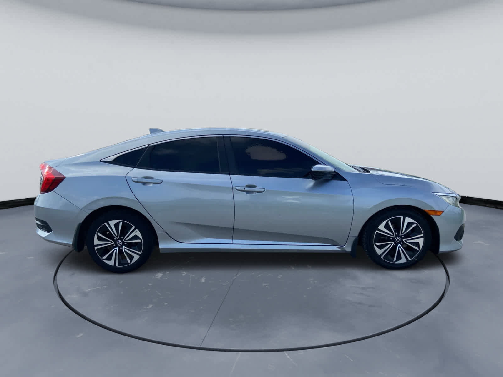 Used 2017 Honda Civic EX-T image 4