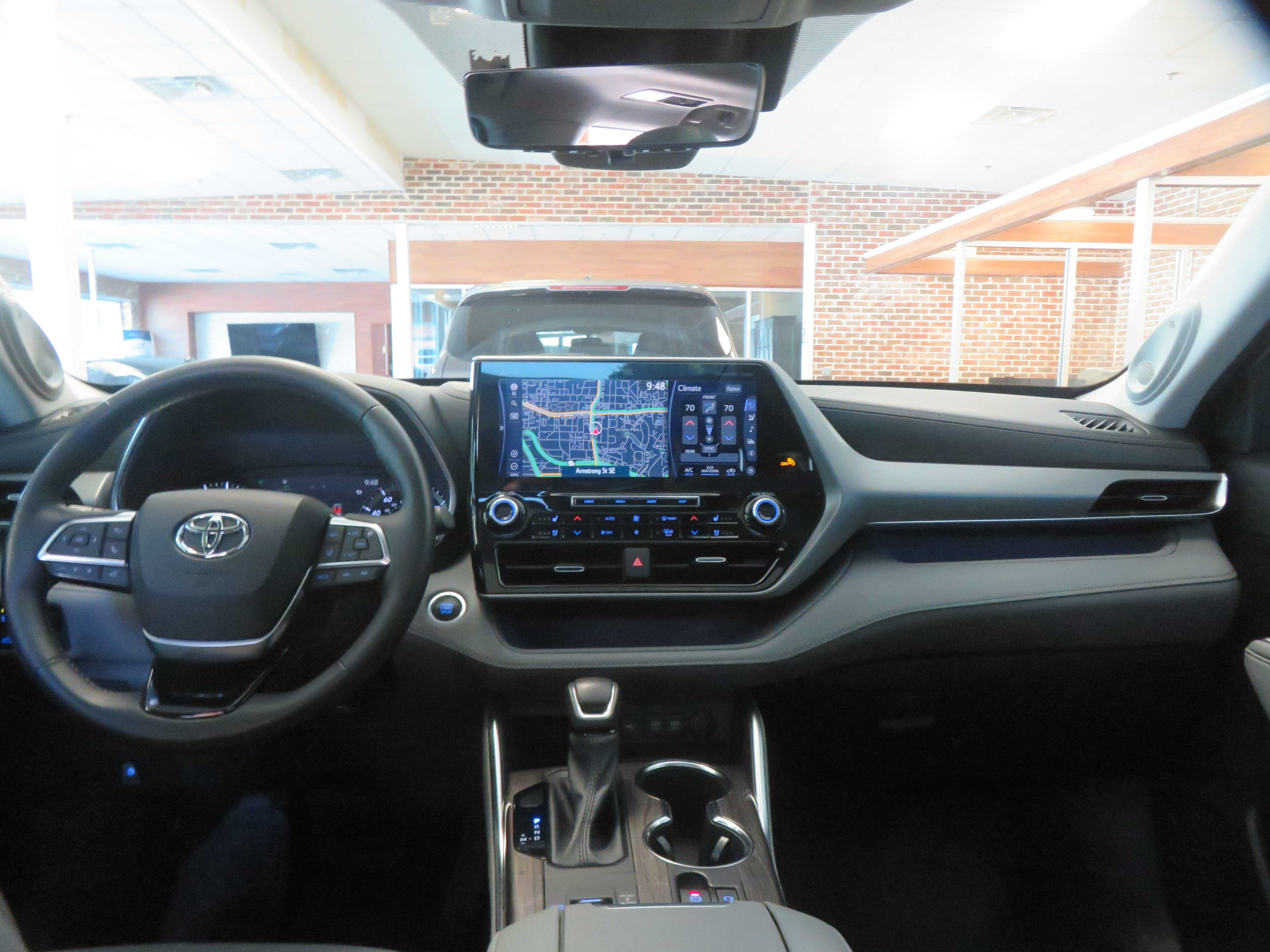 Used 2021 Toyota Highlander Platinum FWD image 60