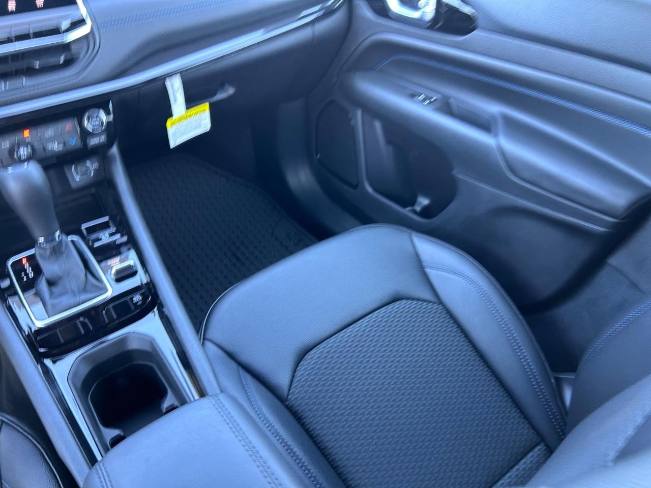 New 2026 Jeep Compass Latitude image 18