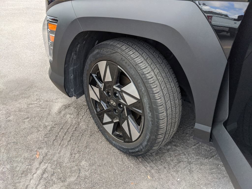 Used 2024 Hyundai Kona SEL image 32