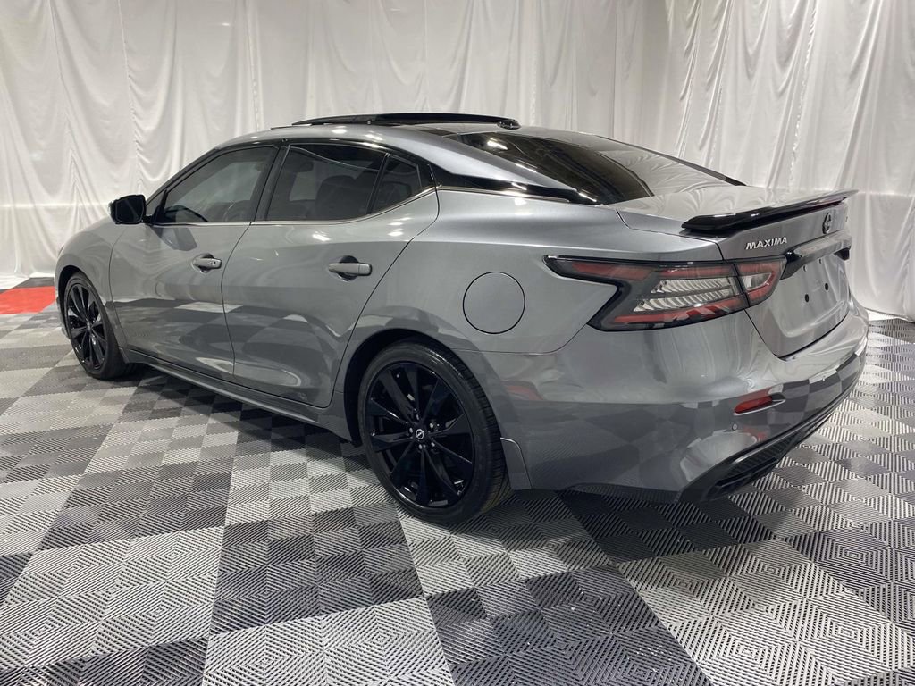 Used 2023 Nissan Maxima SR w/ Sport Mat Group FWD image 2