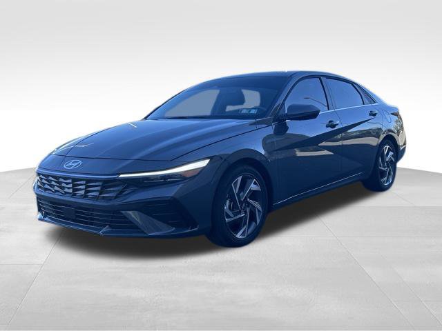 Used 2025 Hyundai Elantra Limited FWD 360° Tour