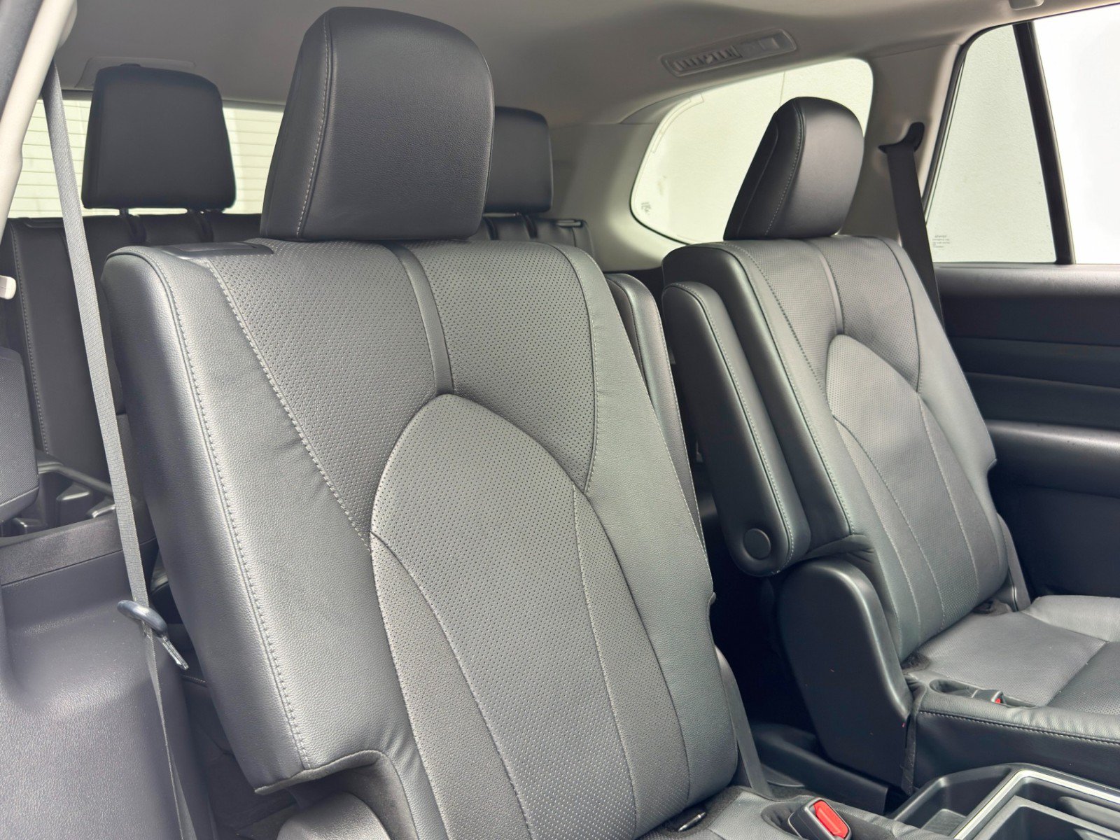 Used 2024 Toyota Grand Highlander FWD image 40