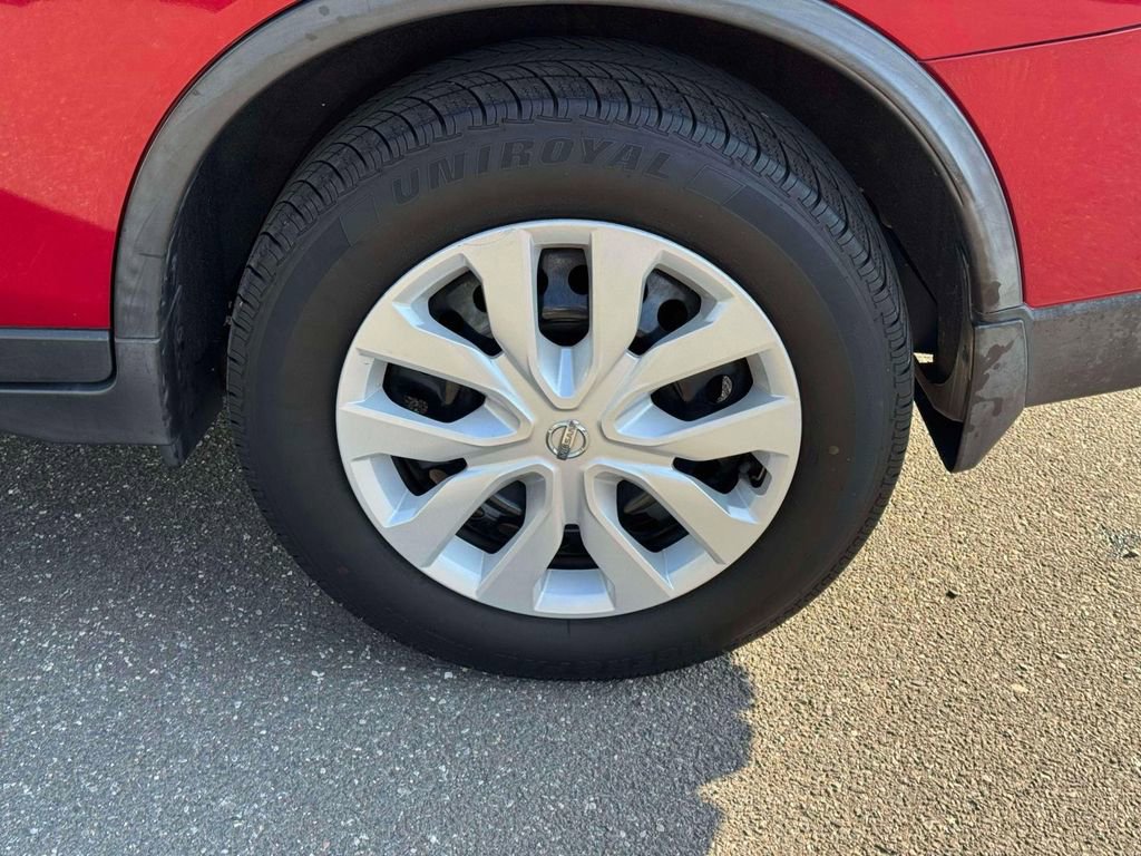 Used 2017 Nissan Rogue S FWD image 11