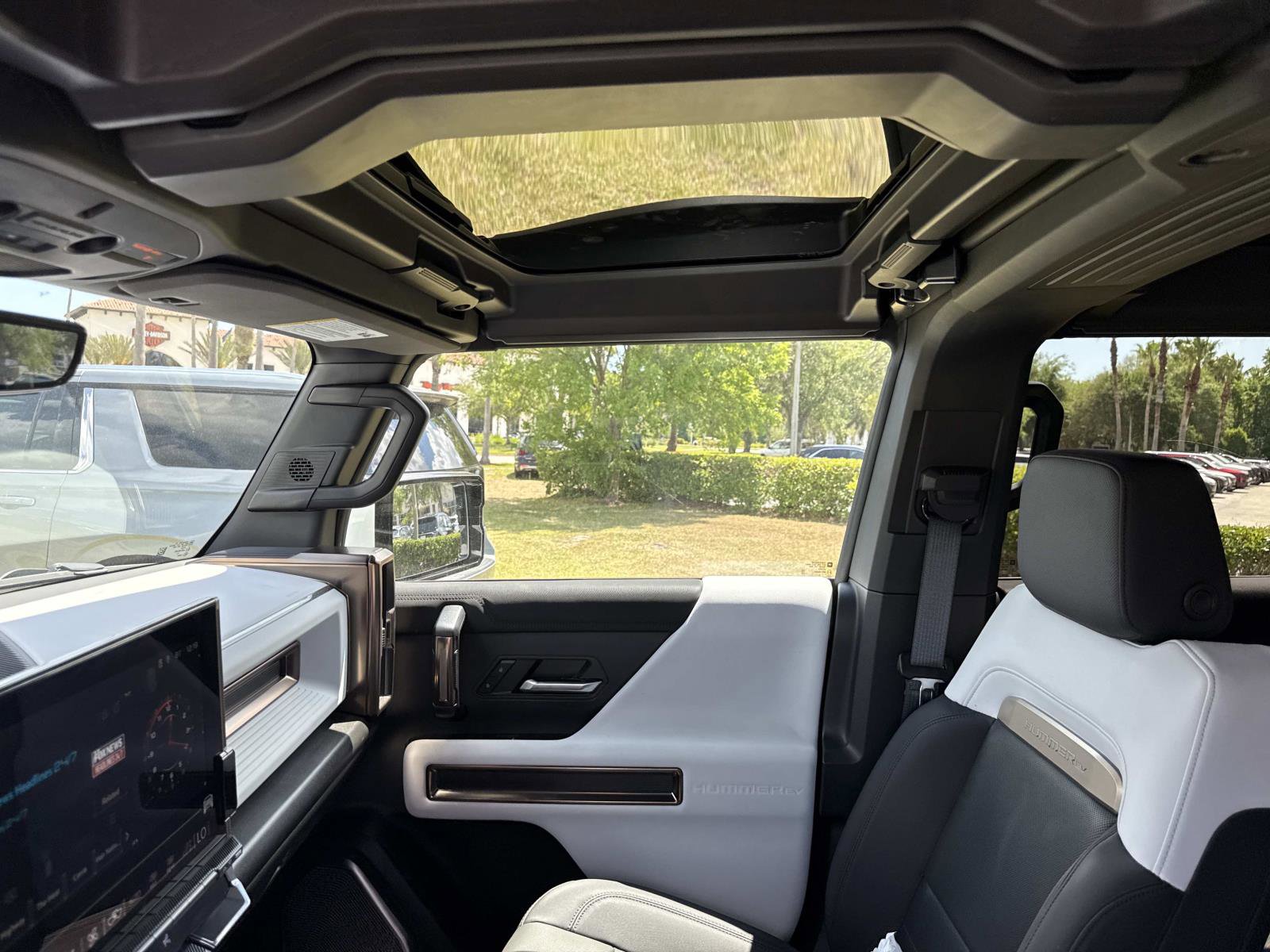 Used 2024 GMC Hummer EV 2X AWD/4WD image 23