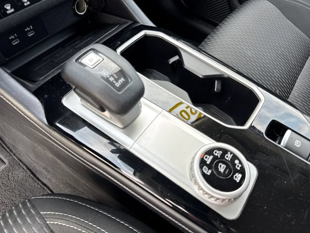 Used 2025 Mitsubishi Outlander ES AWD/4WD image 24