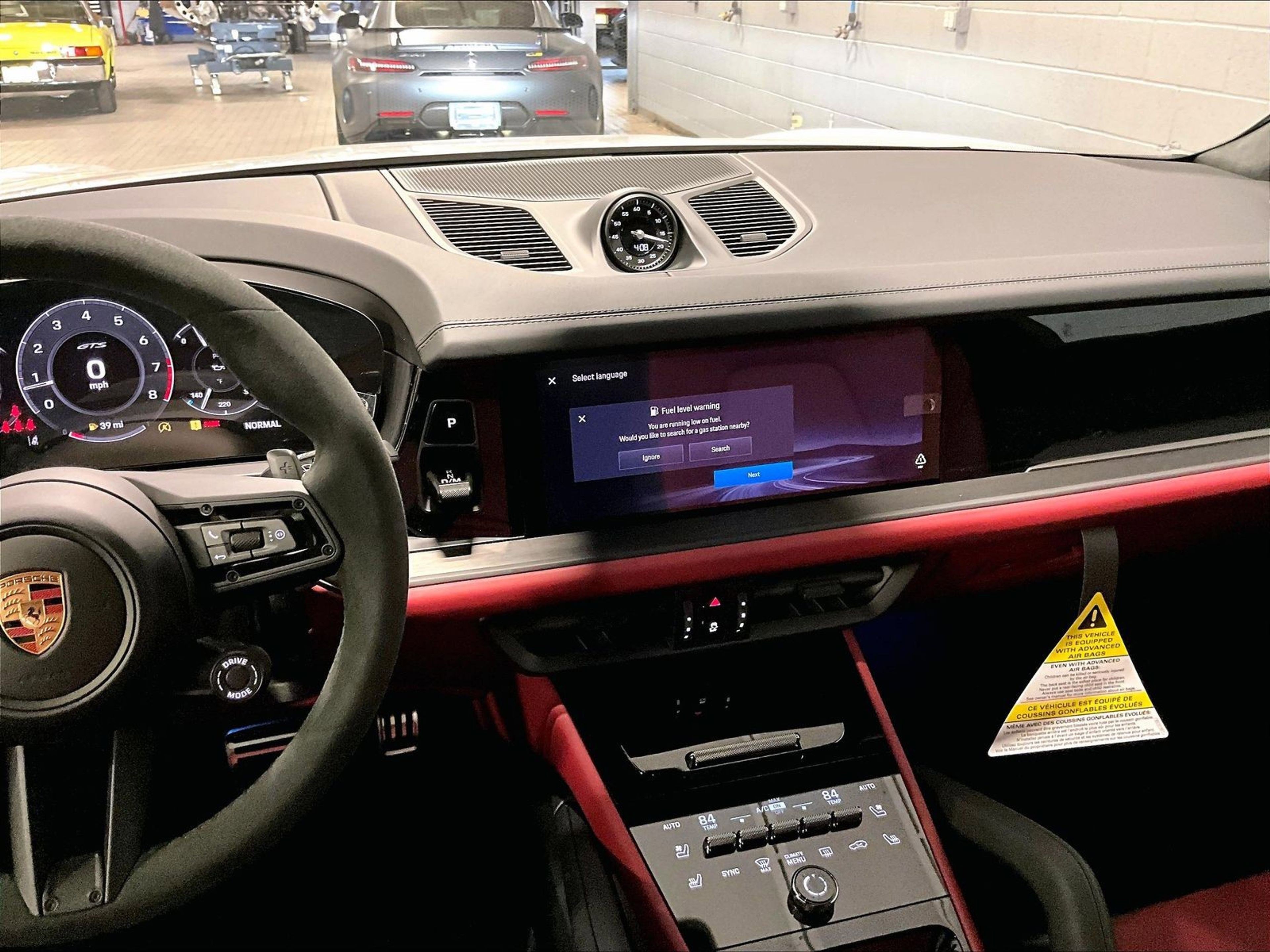 New 2026 Porsche Cayenne GTS image 9