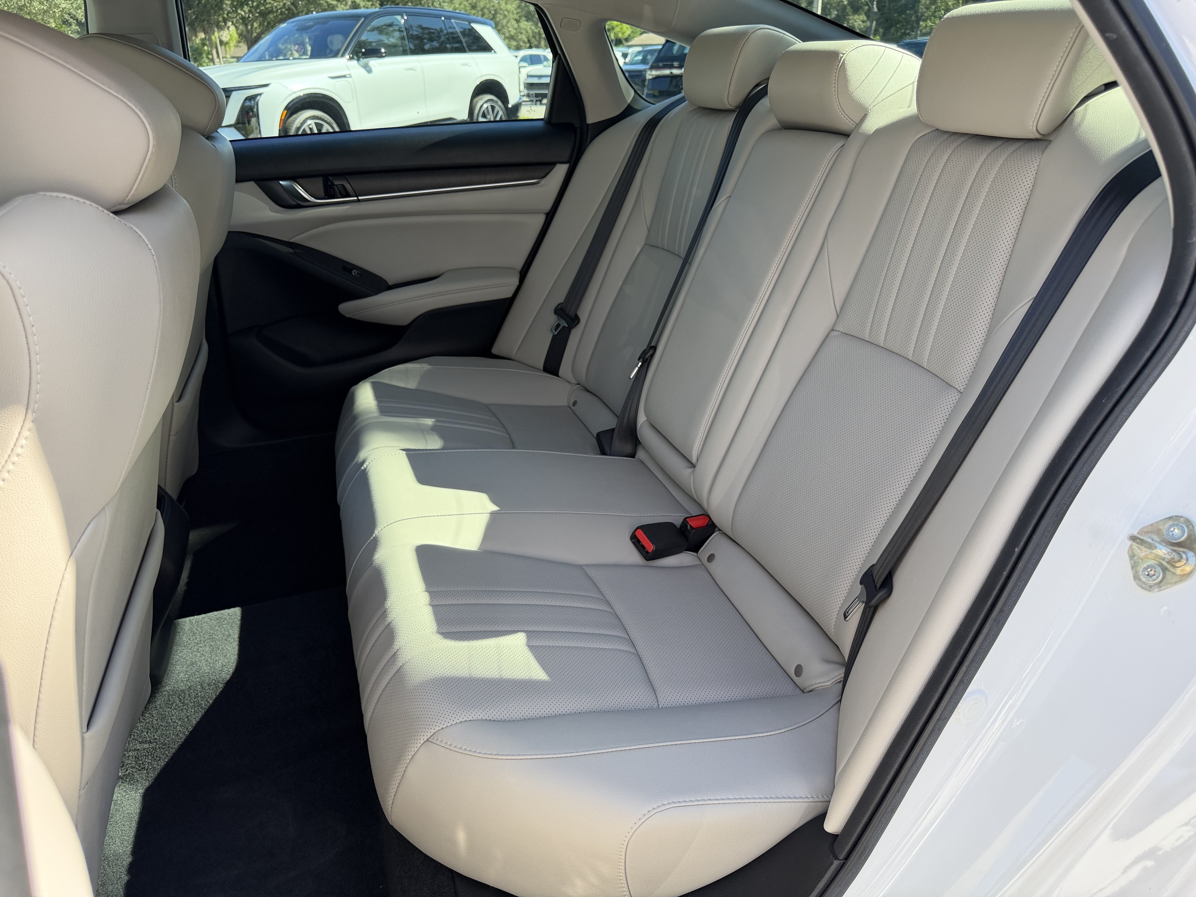 Used 2020 Honda Accord EX-L image 18